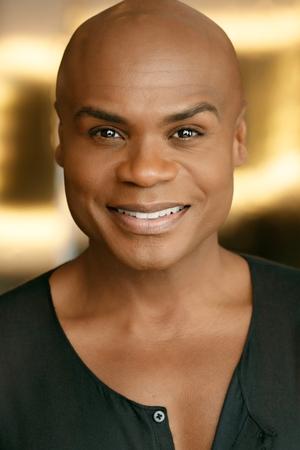 Nathan Lee Graham in Hitch
