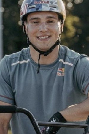 Yurii Illiuschenko in My Playground