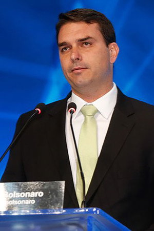 Flávio Bolsonaro in A Colisão dos Destinos