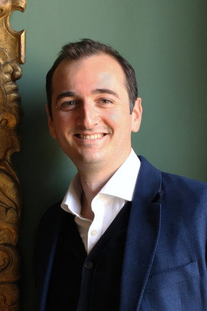 Bendor Grosvenor in The Lost Portrait of Bonnie Prince Charlie: A Culture Show Special