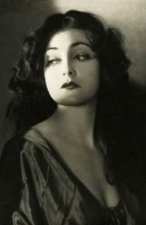 Clothes Make the Woman (1928) movie poster