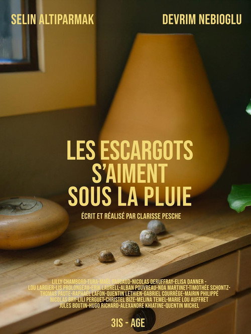 Snails love each other under the rain movie poster